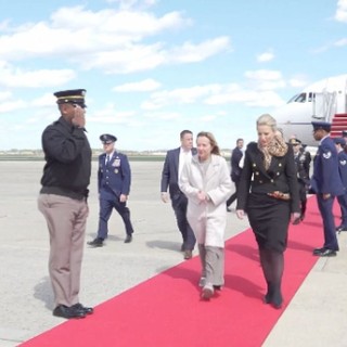 Meloni atterrata negli Stati Uniti per l’incontro con Trump