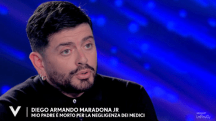 Diego Armando Maradona Jr: "Voglio giustizia, mio padre è morto per negligenza dei medici" Diego Armando Maradona Jr: "Voglio giustizia, mio padre è morto per negligenza dei medici"
