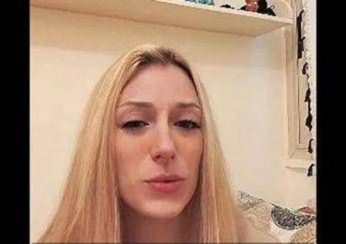 Egitto, ex marito Nessy Guerra minaccia vice console italiano: "Ti faccio sparare alle gambe" Egitto, ex marito Nessy Guerra minaccia vice console italiano: "Ti faccio sparare alle gambe"