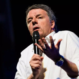 Dazi, Renzi “Caporetto per l’Ue, doveva trattare Draghi”