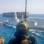 Yemen, nave Marina militare accompagna mercantile italiano nello stretto di Bab El-Mandeb