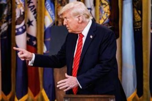 Trump, la bilancia è il nemico: "Dovrei prendere farmaci per dimagrire"