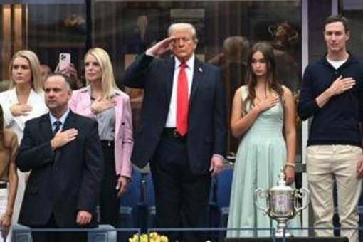Trump alla finale US Open, ovazioni e 'buuu' per presidente
