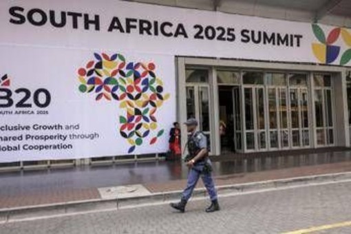 G20, Meloni verso Johannesburg: impegno Italia su migranti e debito Africa G20, Meloni verso Johannesburg: impegno Italia su migranti e debito Africa