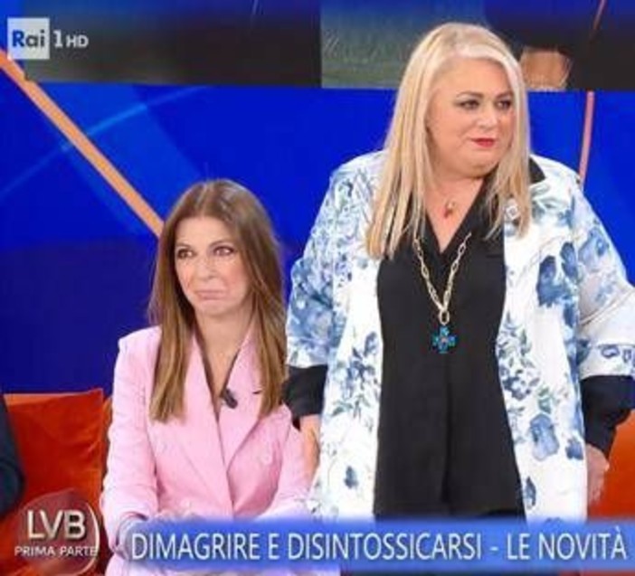 Rossella Erra, i progressi con la dieta: "Ora indosso una giacca che non mettevo da 20 anni"