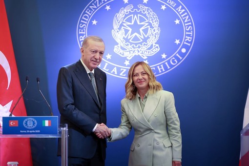 Italia-Turchia, Meloni incontra Erdogan “Confermata solidità rapporti”