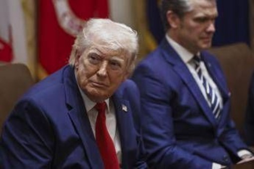 Raid Iran su basi Usa in Kuwait. Hegseth proroga missioni militari Usa in Medio Oriente fino al 2027