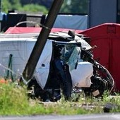 Belgio, treno travolge scuolabus a un passaggio a livello: diverse vittime Belgio, treno travolge scuolabus a un passaggio a livello: diverse vittime
