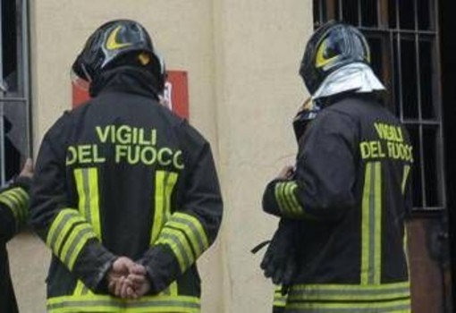 Milano, malori per esalazioni in azienda farmaceutica: 85 evacuati, 3 ricoveri Milano, malori per esalazioni in azienda farmaceutica: 85 evacuati, 3 ricoveri