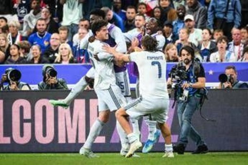 Nations League, Francia-Italia 1-1: Bastoni risponde a Olise Nations League, Francia-Italia 1-1: Bastoni risponde a Olise