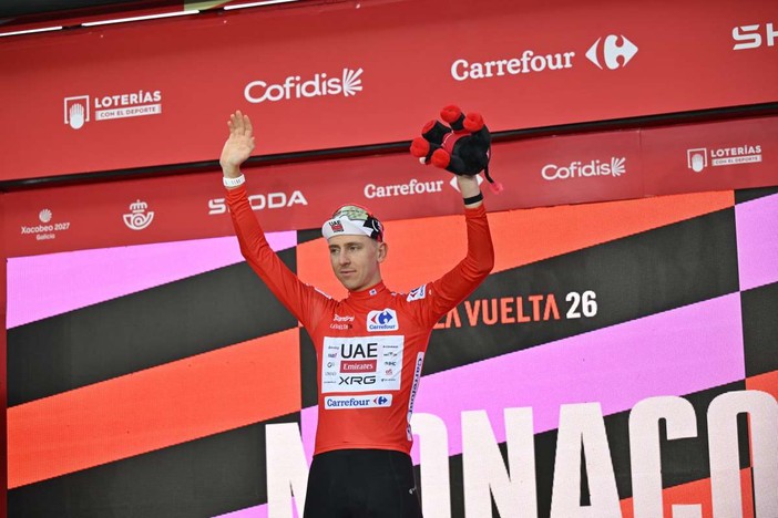 Pogacar vince in solitaria alla Vuelta e blinda la maglia rossa Pogacar vince in solitaria alla Vuelta e blinda la maglia rossa