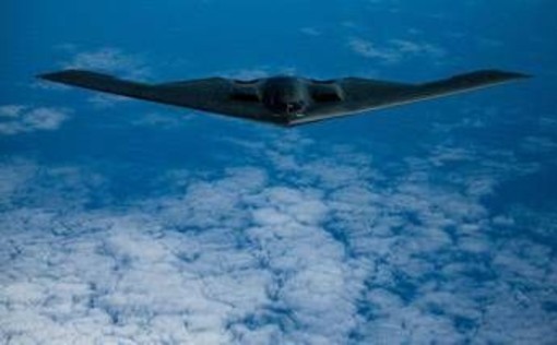 Notte 'illuminata' dalle bombe e esplosione perfetta, i segreti dell'attacco Usa all'Iran