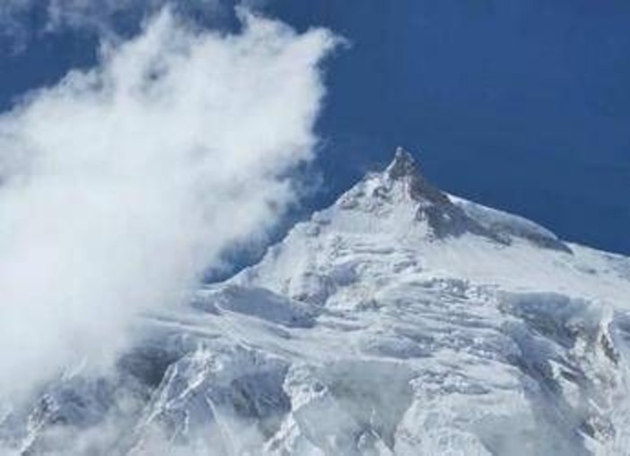 Nepal, Farnesina in contatto con 5 alpinisti italiani: &quot;Stanno bene&quot;