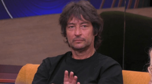 Simone Annicchiarico squalificato dal Grande Fratello Vip: la comunicazione