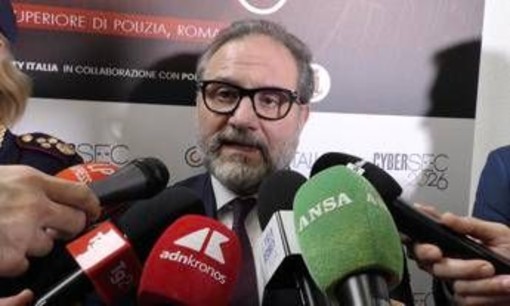 Cybersicurezza, Gabrielli (Polizia Postale): "Tecnologia e privacy non siano limiti a indagini" Cybersicurezza, Gabrielli (Polizia Postale): "Tecnologia e privacy non siano limiti a indagini"