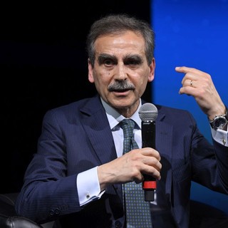 “Financial Times”, la doppia Ops di MPS “idea bizzarra con premi magri”