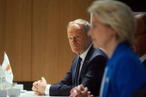 Ucraina, si apre il Consiglio Ue. Tusk: "Soldi oggi o sangue domani in Europa" Ucraina, si apre il Consiglio Ue. Tusk: "Soldi oggi o sangue domani in Europa"