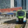 Milano, giovane investita da treno a Porta Garibaldi: solo lievi ferite Milano, giovane investita da treno a Porta Garibaldi: solo lievi ferite