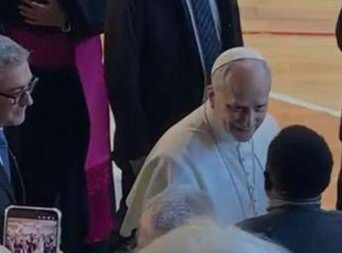 Papa Leone XIV a Ostia: "Qui la violenza esiste e ferisce, non rassegnatevi alla cultura del sopruso" Papa Leone XIV a Ostia: "Qui la violenza esiste e ferisce, non rassegnatevi alla cultura del sopruso"