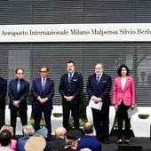 Aeroporto di Malpensa intitolato a Silvio Berlusconi. La figlia Marina: "Non c'è nome migliore del suo" Aeroporto di Malpensa intitolato a Silvio Berlusconi. La figlia Marina: "Non c'è nome migliore del suo"