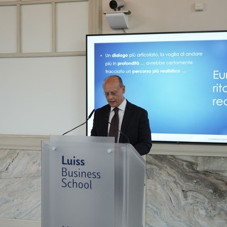 Unrae “Per il pacchetto Automotive Ue servono scelte chiare e senza rinvii”