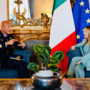 Meloni vede Parmitano a Palazzo Chigi: "Dai lustro a intera nazione" Meloni vede Parmitano a Palazzo Chigi: "Dai lustro a intera nazione"