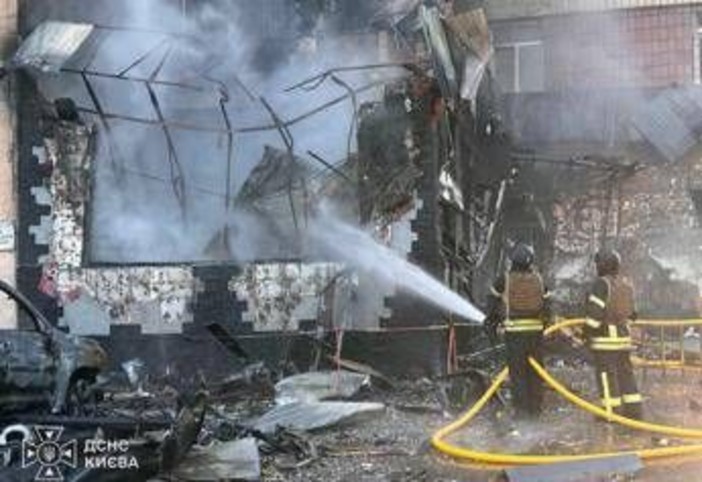 Ucraina sotto attacco, pioggia di droni e bombe russe: morti e decine di feriti