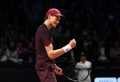 Sinner, inizio sul velluto a Melbourne: vince due set, poi Gaston si ritira