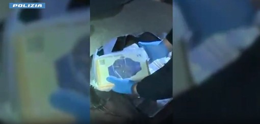 Maxi sequestro di droga a Catania, intercettati 90 chili di cocaina