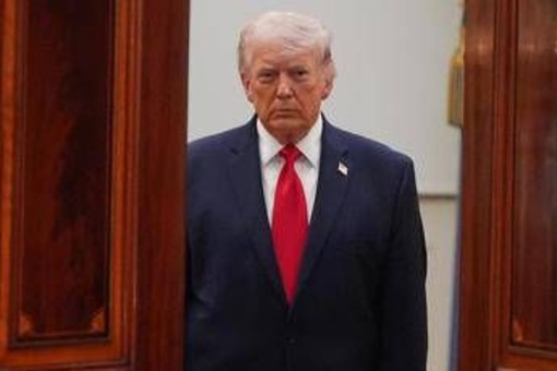 Trump e il checkup, il presidente cancella i dubbi: "E' tutto perfetto" Trump e il checkup, il presidente cancella i dubbi: "E' tutto perfetto"