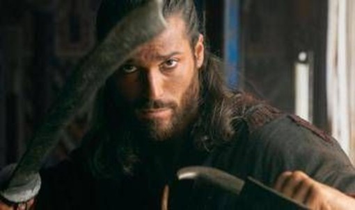 Ascolti tv lunedì 8 dicembre, 'Sandokan' vince prima serata con il 30% di share