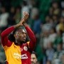 Leao, pioggia di fischi all'esordio in Champions con il Galatasaray