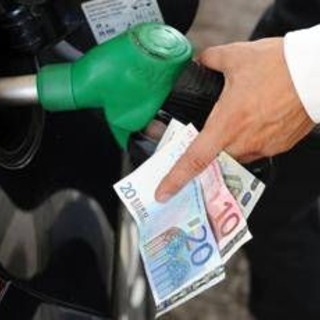 Carburanti, mercati reagiscono a conflitto Israele-Iran: su prezzi benzina e diesel