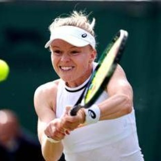 Odore troppo forte dell'avversaria, tennista chiede di spruzzare deodorante - Video
