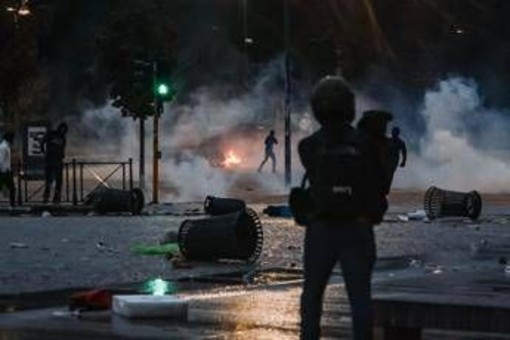 Guerriglia a Milano, pm: "Da arrestati azioni distruttive di rara violenza"