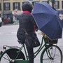 Meteo weekend variabile tra sole e acquazzoni: temperature in calo ovunque
