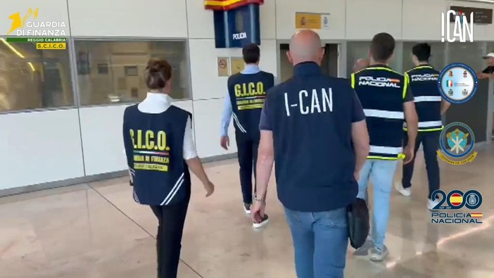 Estradato dalla Spagna boss latitante della ‘ndrangheta, deve scontare 19 anni Estradato dalla Spagna boss latitante della ‘ndrangheta, deve scontare 19 anni