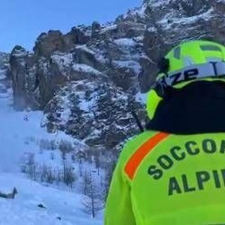 Valanga in Val di Susa, ci sarebbero persone coinvolte Valanga in Val di Susa, ci sarebbero persone coinvolte