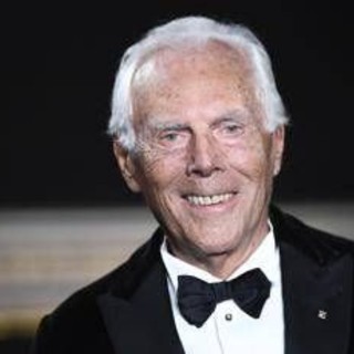 Armani, pubblicati i testamenti: inizia la successione dell’impero da 13 miliardi
