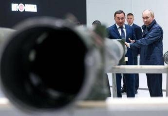 &quot;Putin come Trump, aperto a soluzione pacifica in Ucraina&quot;, il Cremlino risponde al tycoon