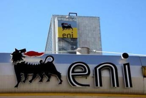 Caro carburante, Eni riporta tetto diesel a 2,19: prezzi medi in lieve calo Caro carburante, Eni riporta tetto diesel a 2,19: prezzi medi in lieve calo