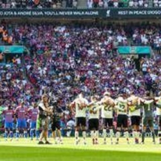 Minuto di silenzio per Diogo Jota, tifosi del Crystal Palace fischiano