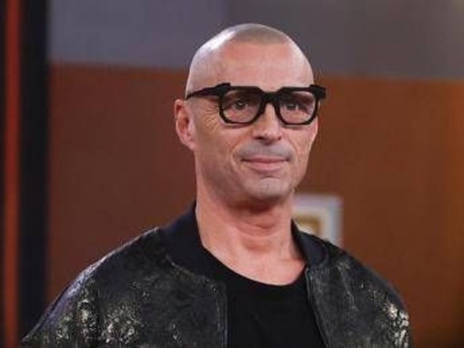 Spiava Alex Britti in casa, condannata l’ex compagna