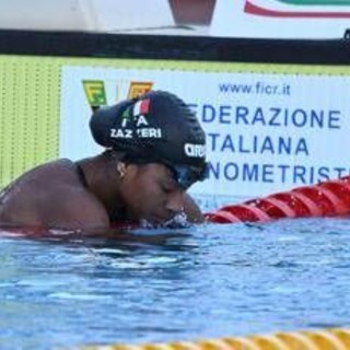 Nuoto, Sara Curtis batte record Federica pellegrini nei 100 stile libero