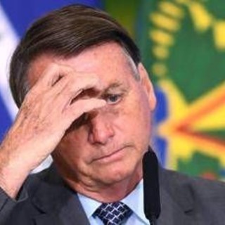 Brasile, l'ex presidente Bolsonaro operato per singhiozzo cronico Brasile, l'ex presidente Bolsonaro operato per singhiozzo cronico