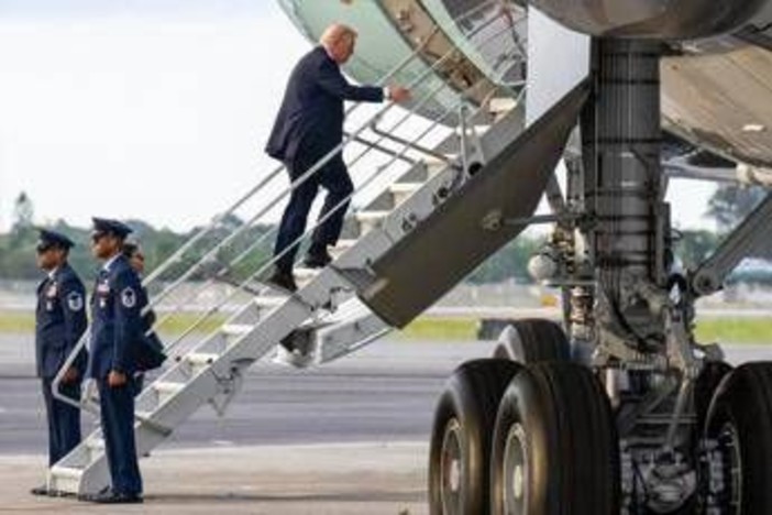 Florida, trovata 'postazione' sospetta nei pressi aeroporto dove atterra Trump Florida, trovata 'postazione' sospetta nei pressi aeroporto dove atterra Trump