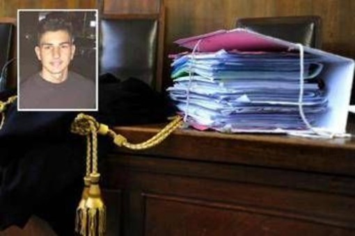 Uccise il padre per difendere la madre, è definitiva l'assoluzione per Alex Cotoia