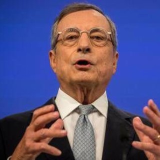 Draghi: &quot;2025 anno in cui l'illusione del potere geopolitico Ue è evaporata&quot;