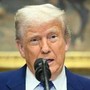 Dazi, tregua tra Usa e Cina per 90 giorni. Trump: &quot;Ue più cattiva di Pechino&quot;