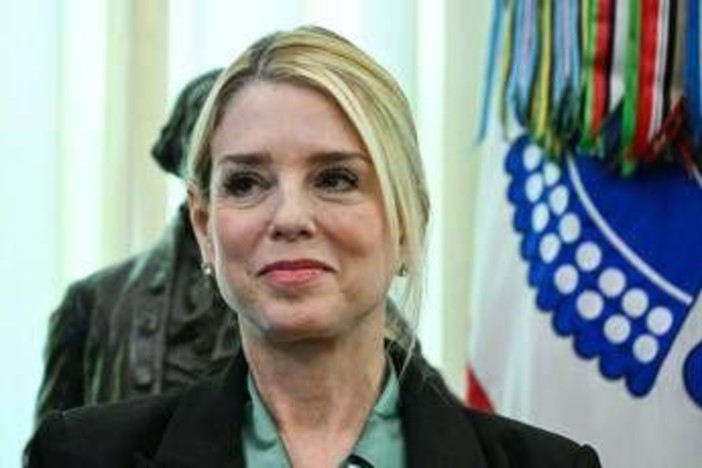 Pam Bondi licenziata da Trump, ma rischia di dover deporre al Congresso sul caso Epstein Pam Bondi licenziata da Trump, ma rischia di dover deporre al Congresso sul caso Epstein